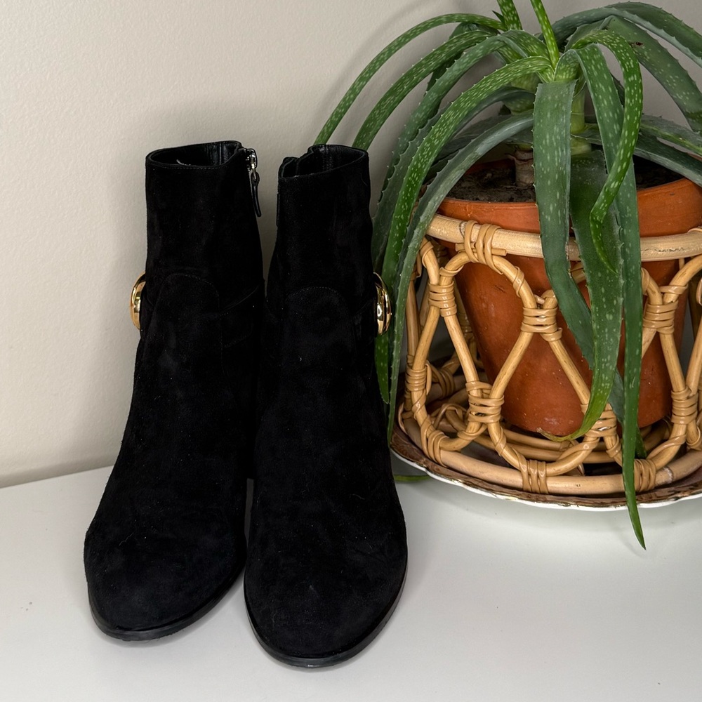 Stuart Weitzman Black Suede Ankle Boots Gold Hardware Block Heel 7.5 - Picture 3 of 13